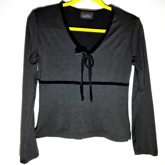 Malibu Y2K Black Long Sleeve V-Neck Velvet Trim Tie Front Top Womens Small - Picture 1 of 4